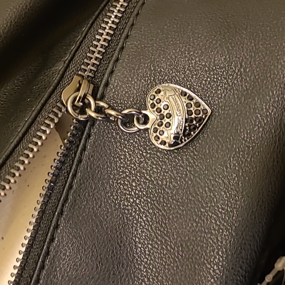 NWT Juicy Couture Black Embossed Weekender Travel Bag - Picture 10 of 16